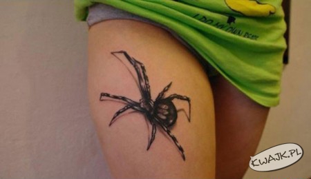 Prawdziwy pająk czy tatuaż 3D?