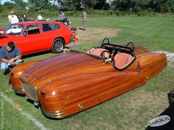 Drewniany samochód
