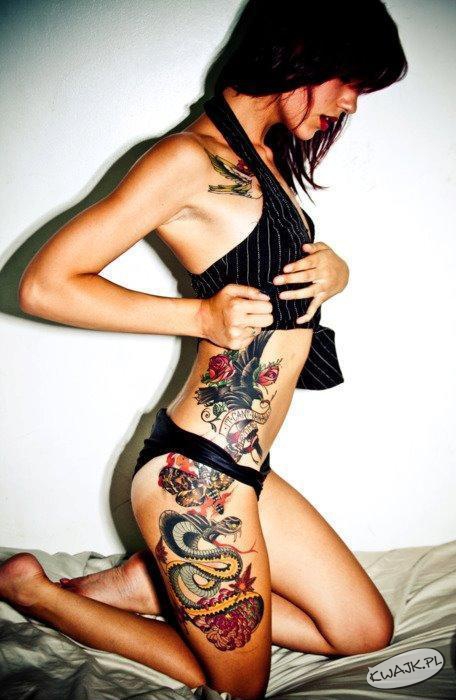 Kocham tatuaże! Szczególnie na pięknych kobietach